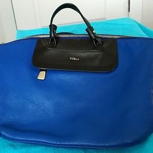 FURLA BLUE LEATHER HAND BAG
